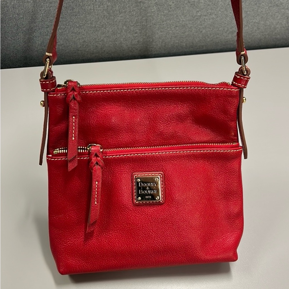 Dooney & Bourke Red Pebble Leather Letter Carrier Bag - Picture 3 of 16